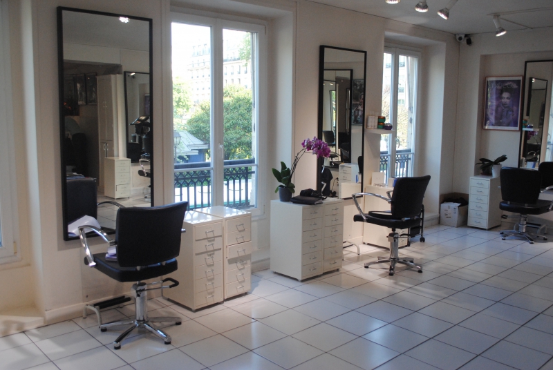 salon-coiffure-GASSIN-min_floor-home-office-property-living-room-room-781228-pxhere.com